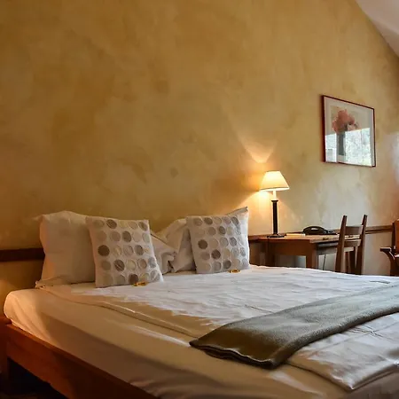 Restaurant Le Saint-christophe 여관 3*